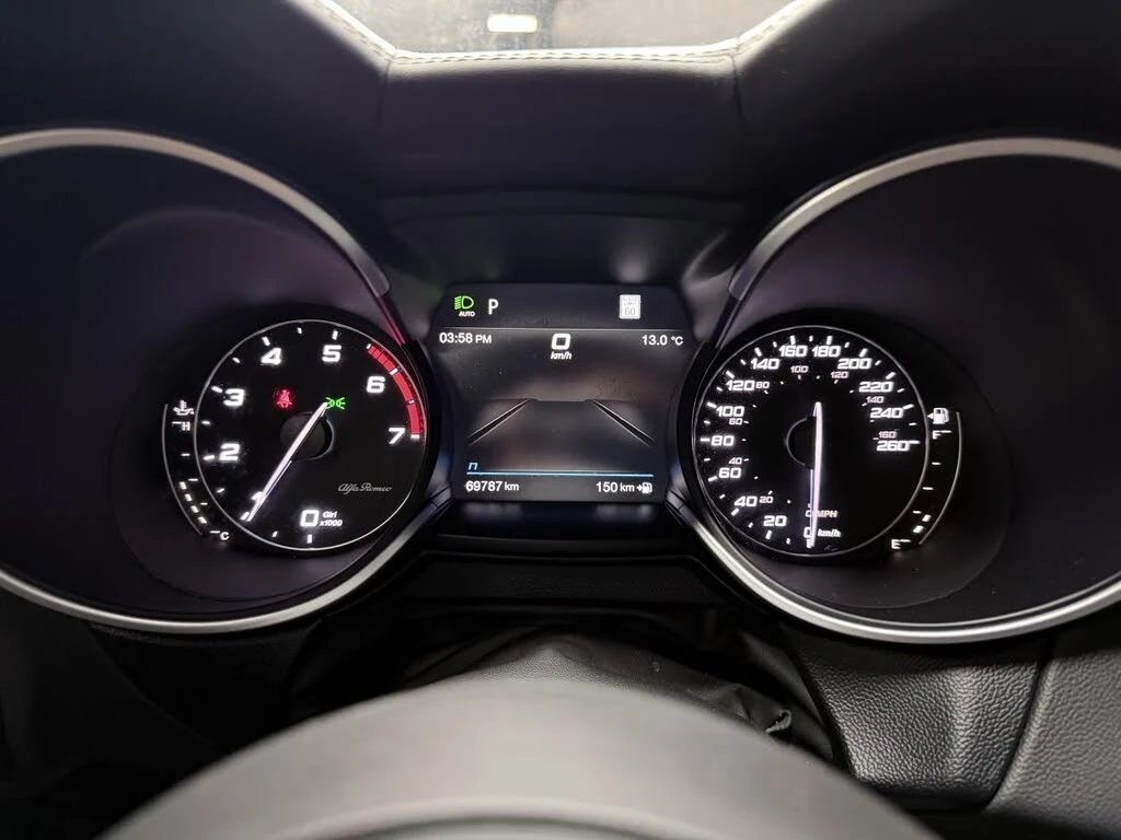 Alfa Romeo Stelvio * АвтоКредит * (ЦЕНА ДО БГ), снимка 11 - Автомобили и джипове - 53871765