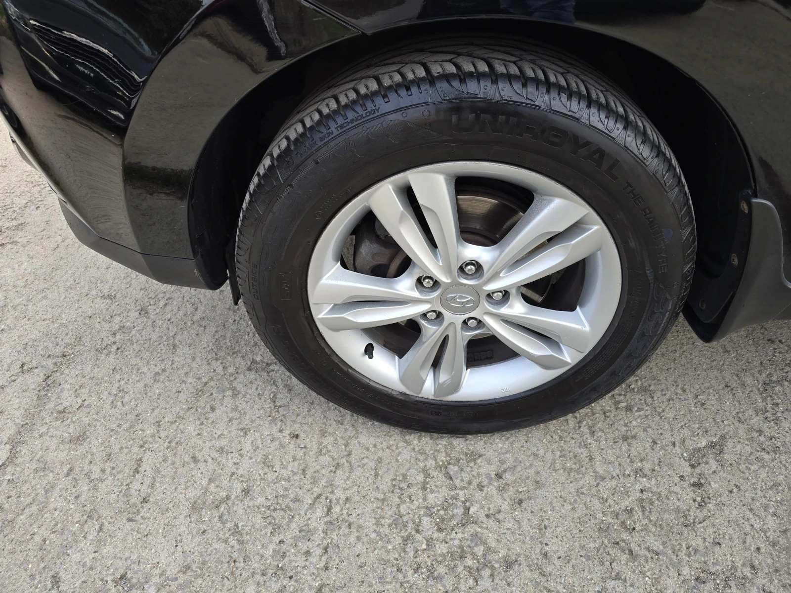 Hyundai IX35 2.0CRDI 4WD , снимка 14 - Автомобили и джипове - 53877433