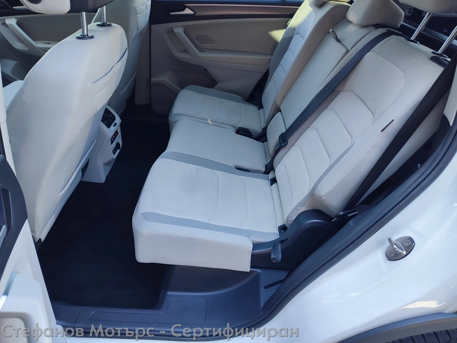 VW Tiguan Allspace 6+ 1 Elegance  4Motion 2.0TDI (200hp) DSG, снимка 13 - Автомобили и джипове - 54120460
