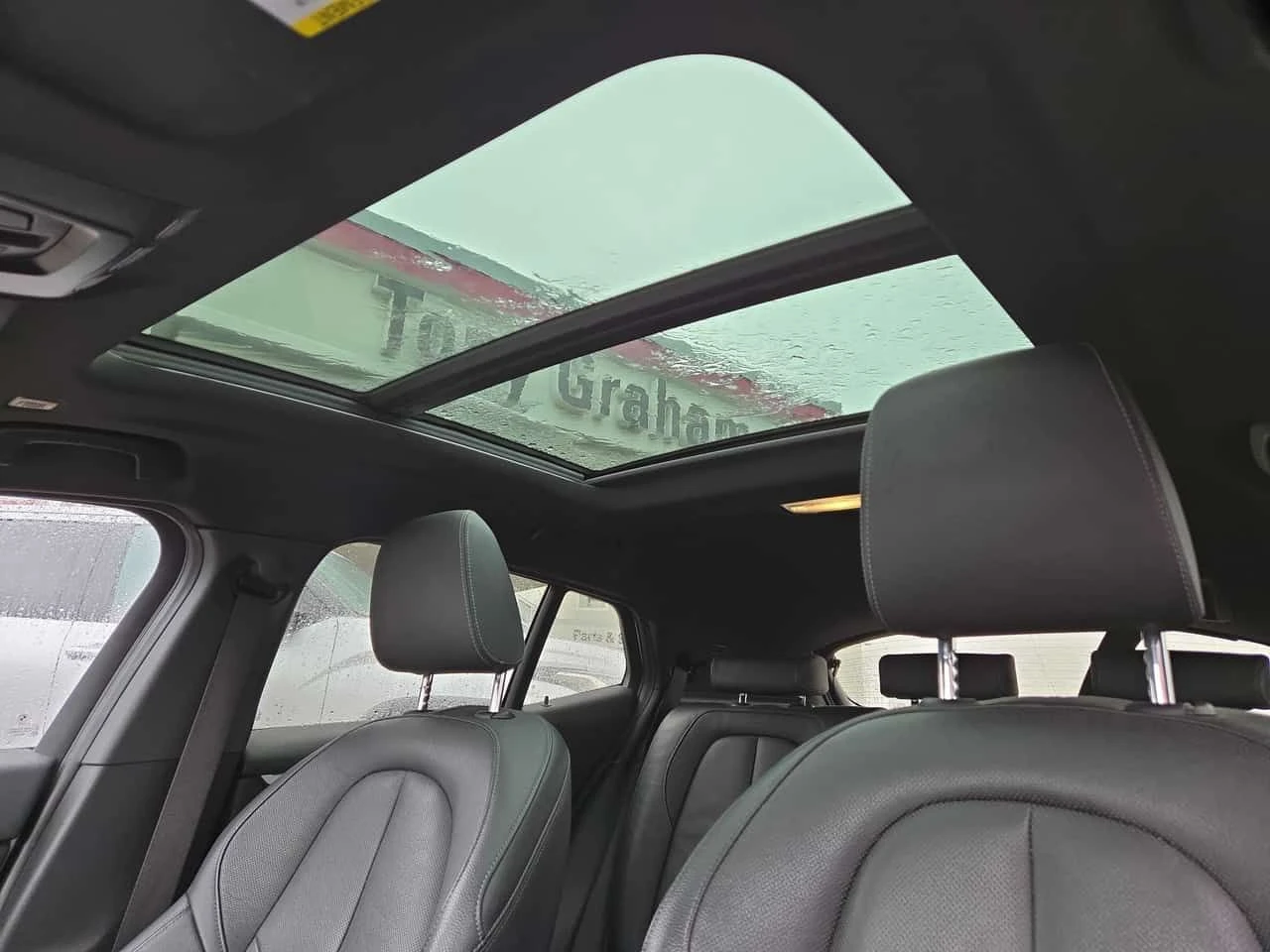 BMW X2 * xDrive28i * М-ПАКЕТ* ПАНОРАМА* ПОДГРЕВИ* , снимка 12 - Автомобили и джипове - 54221647