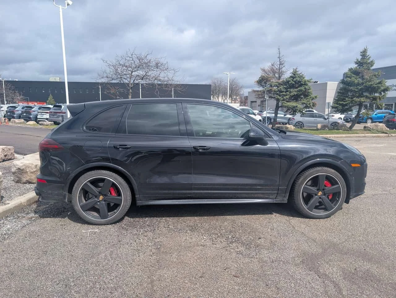 Porsche Cayenne * GTS * CAR PLAY* ПАНОРАМА* 360 КАМЕРА* , снимка 4 - Автомобили и джипове - 54226205