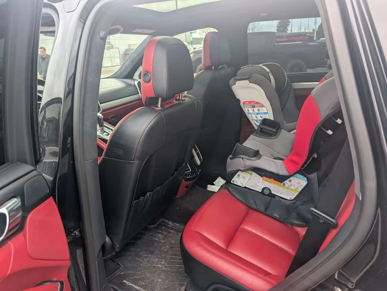 Porsche Cayenne * GTS * CAR PLAY* ПАНОРАМА* 360 КАМЕРА* , снимка 12 - Автомобили и джипове - 54226205