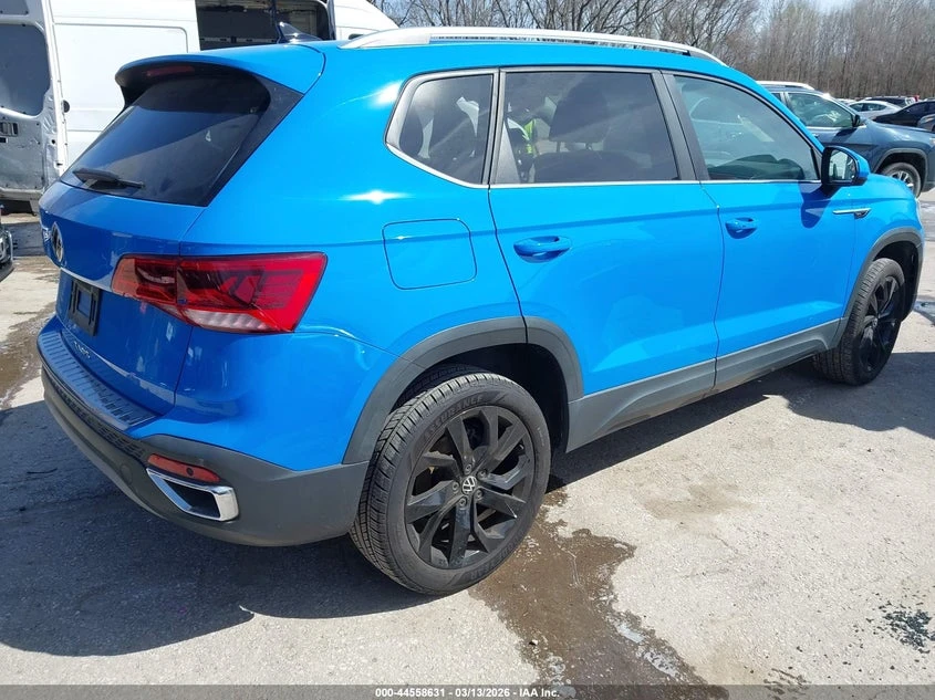 VW Taos 1.5l Volkswagen 1.5T Sel, снимка 4 - Автомобили и джипове - 54445254