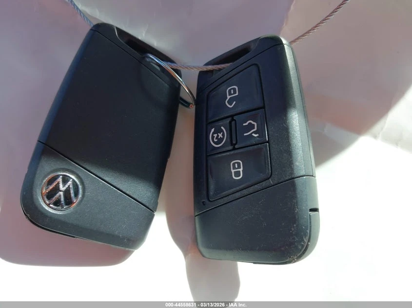 VW Taos 1.5l Volkswagen 1.5T Sel, снимка 11 - Автомобили и джипове - 54445254
