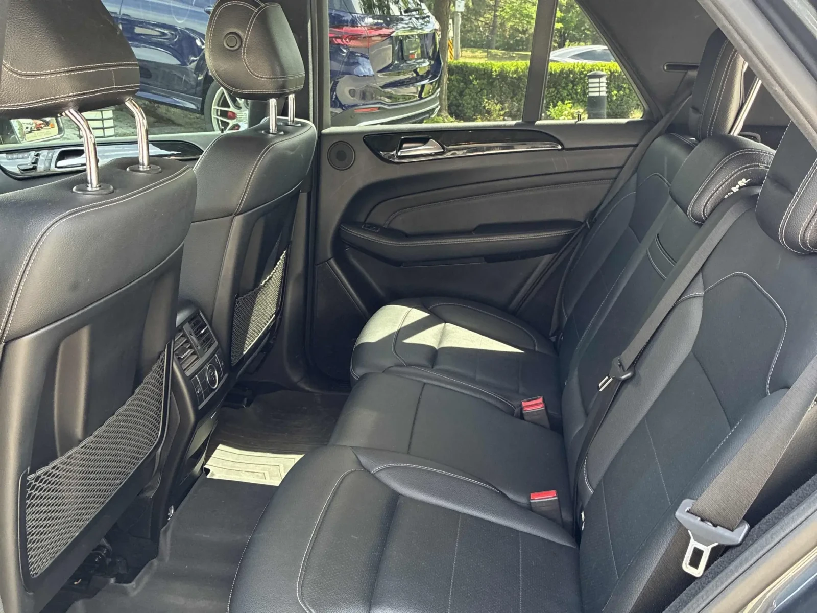 Mercedes-Benz ML 350 * BlueTEC * AMG Pack * 4MATIC * АВТОКРЕДИТ* , снимка 11 - Автомобили и джипове - 54818650