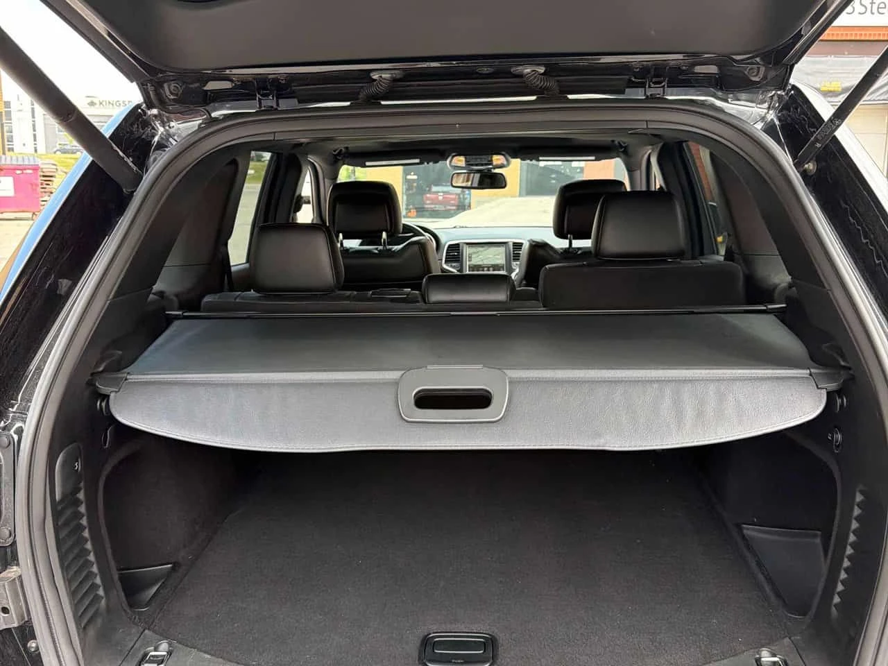 Jeep Grand cherokee * Laredo * CARFAX * ЦЕНА ДО БГ, снимка 12 - Автомобили и джипове - 54870017