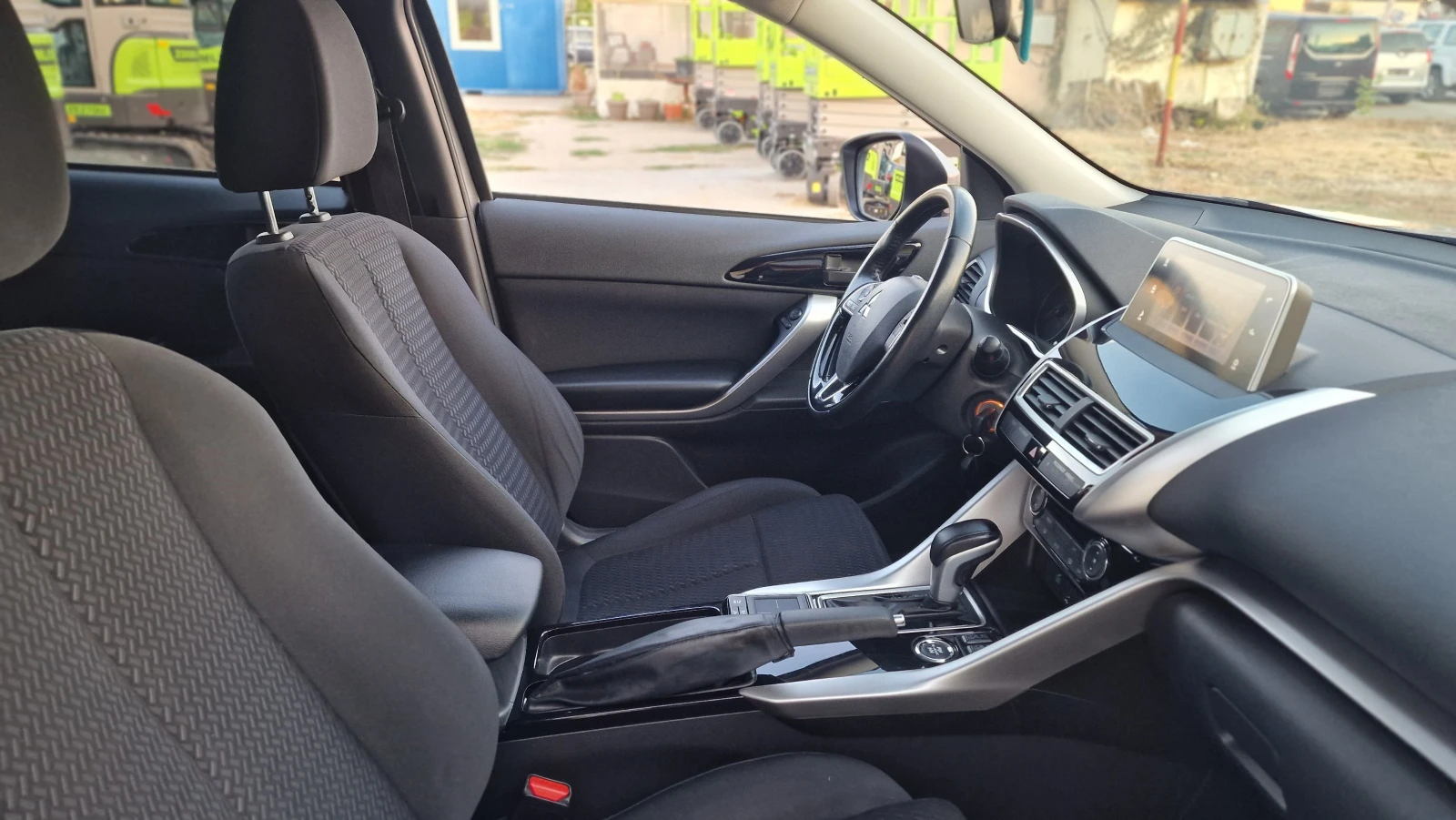 Mitsubishi Eclipse Cross 1.5 i Mivec 4x4 Автоматик дистроник , снимка 11 - Автомобили и джипове - 55621470