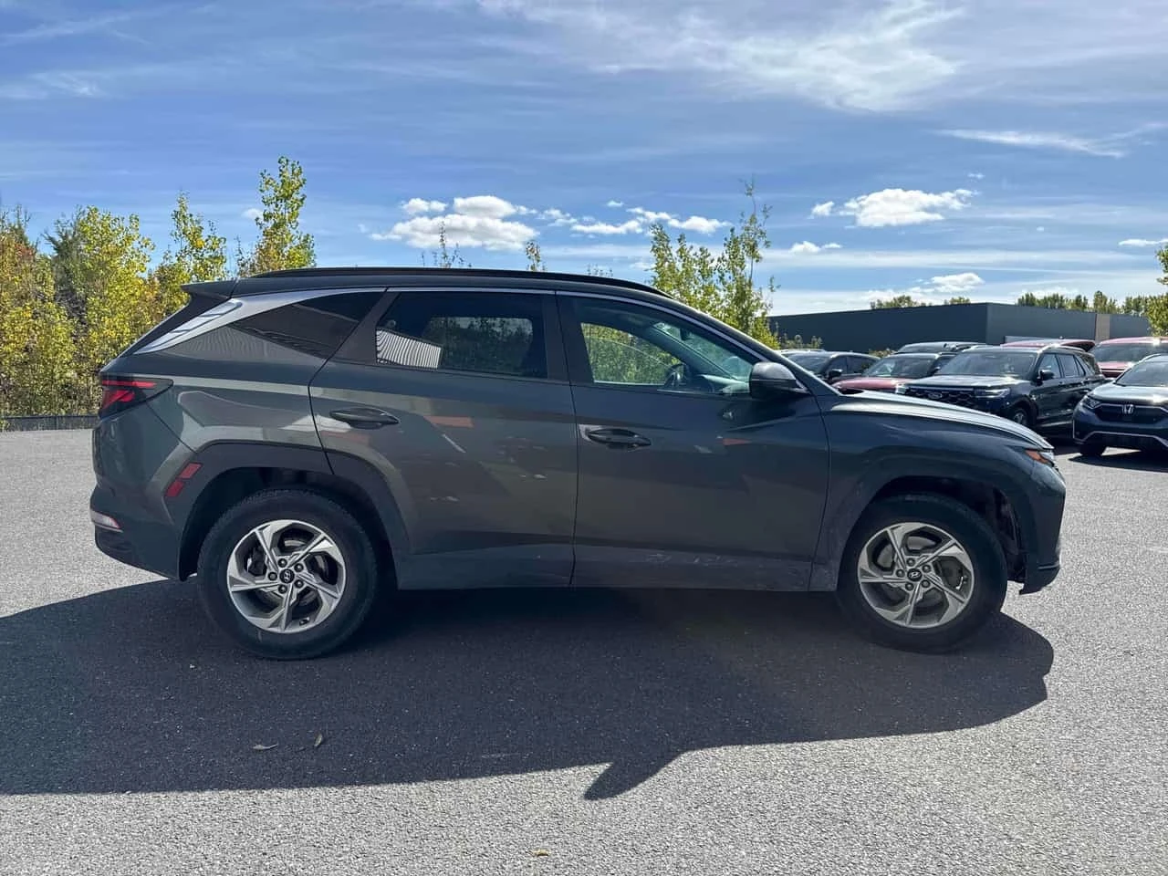 Hyundai Tucson * Preferred * АВТОКРЕДИТ * ОТ ПРЕДСТАВИТЕЛСТВО, снимка 4 - Автомобили и джипове - 56213372