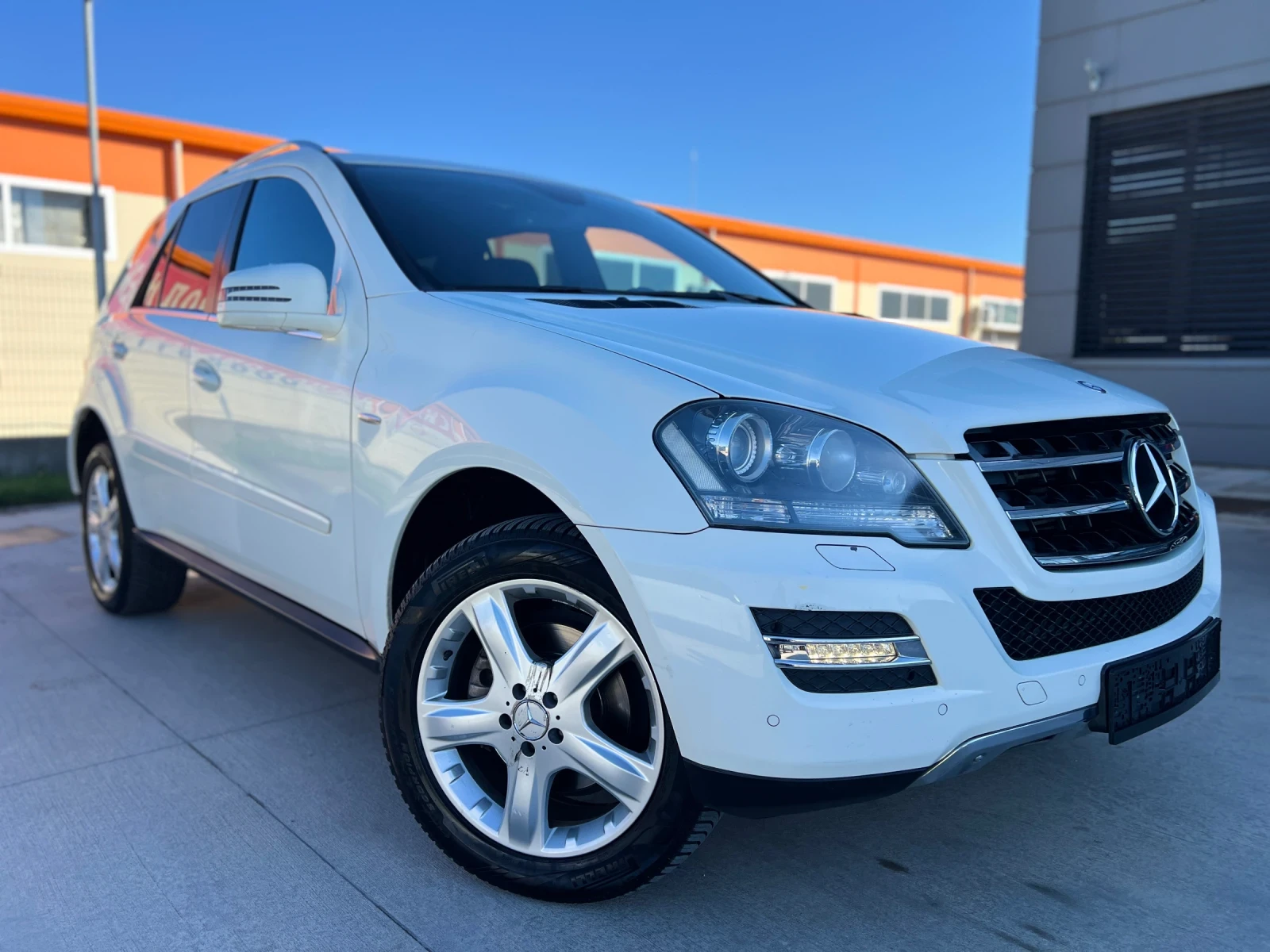 Mercedes-Benz ML 350 GRAND EDITION, снимка 3 - Автомобили и джипове - 56242322