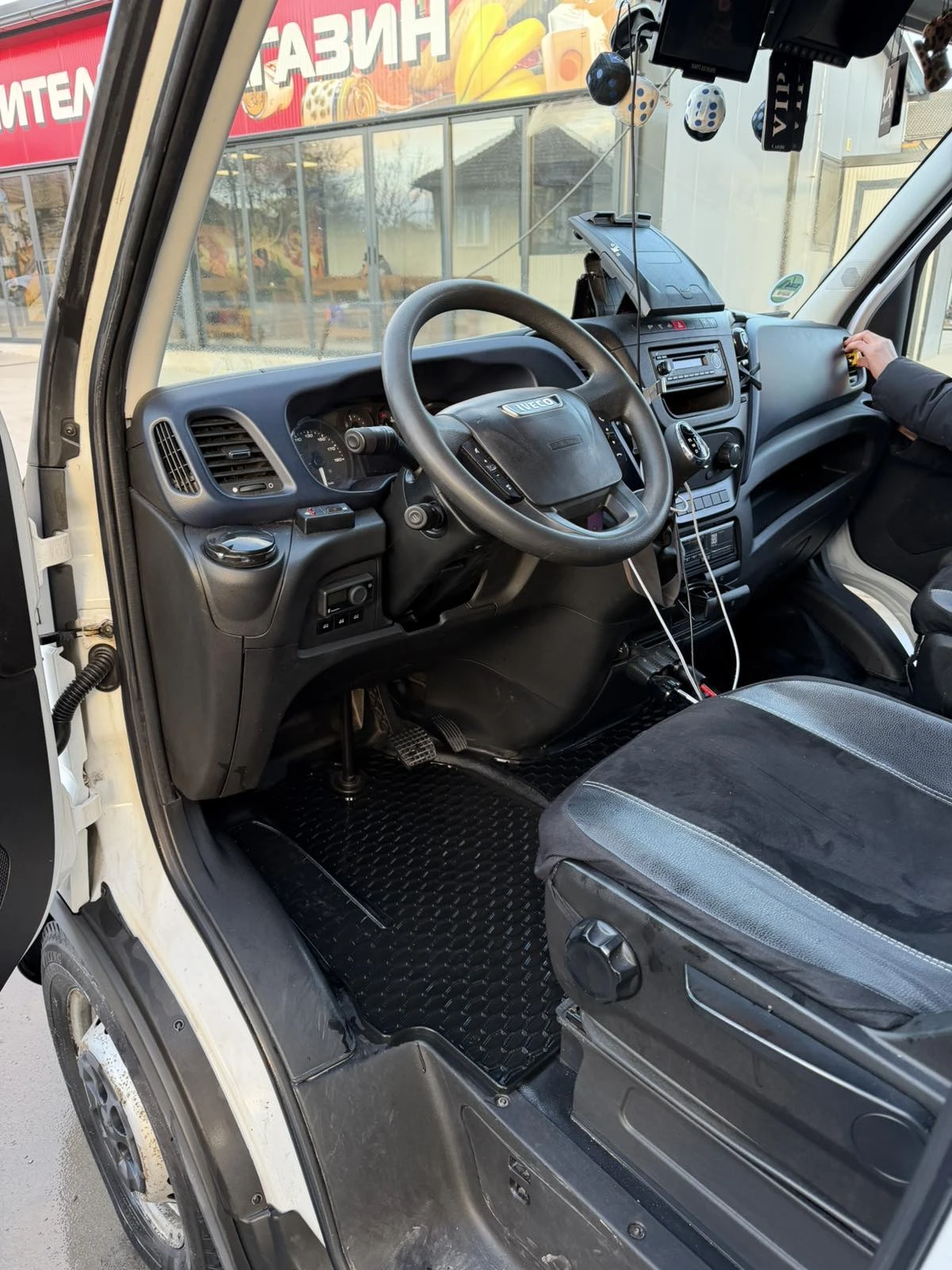 Iveco 35S18  - изображение 6