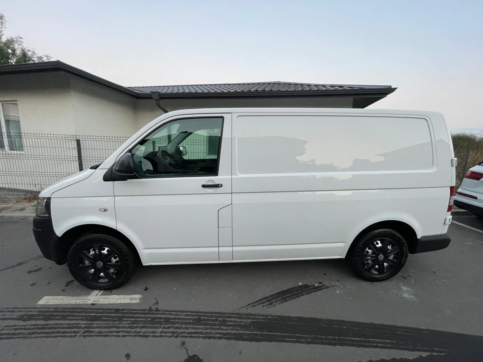 VW Transporter, снимка 2 - Бусове и автобуси - 55833987