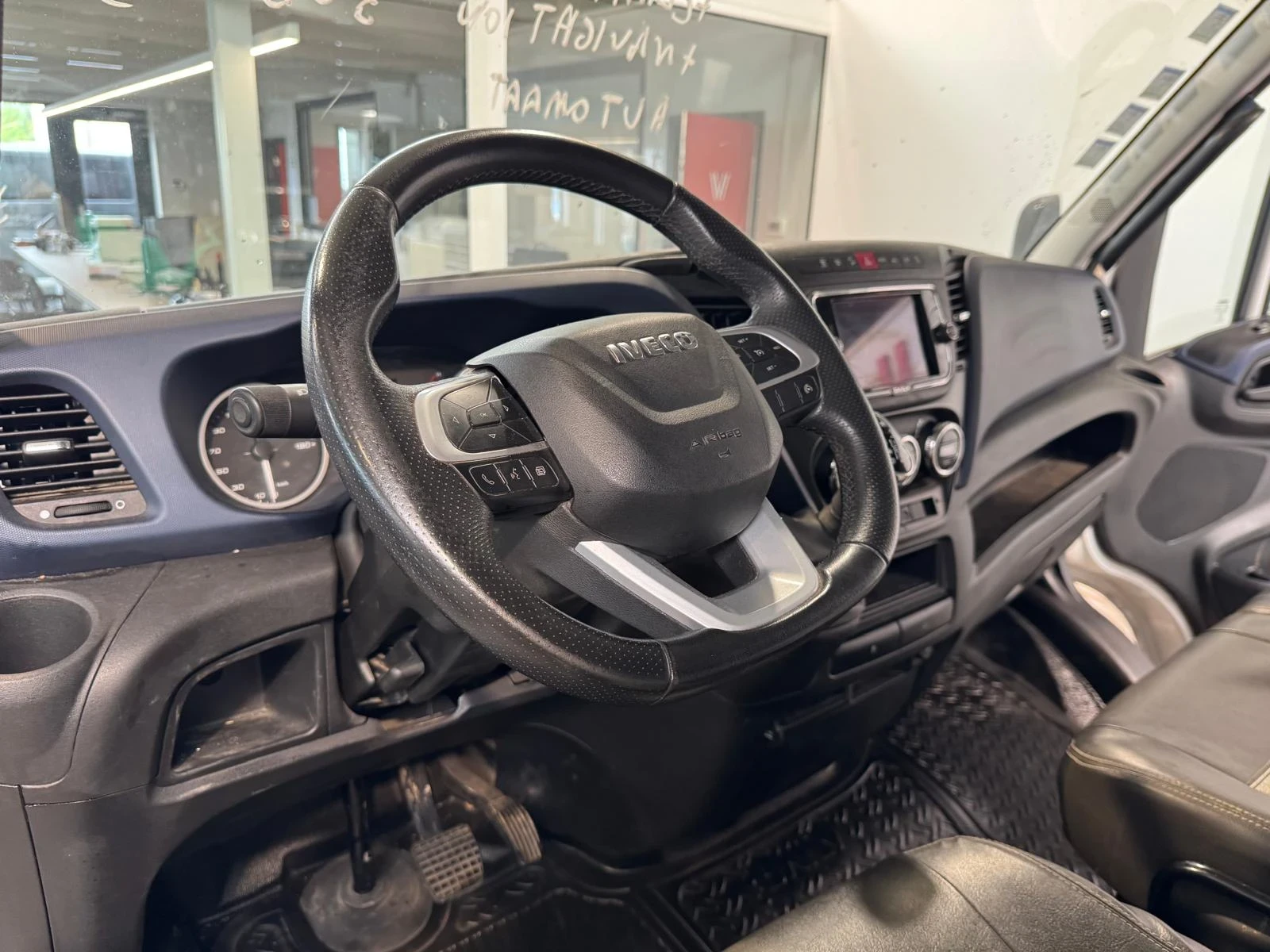 Iveco 35c18, снимка 10 - Бусове и автобуси - 55839256
