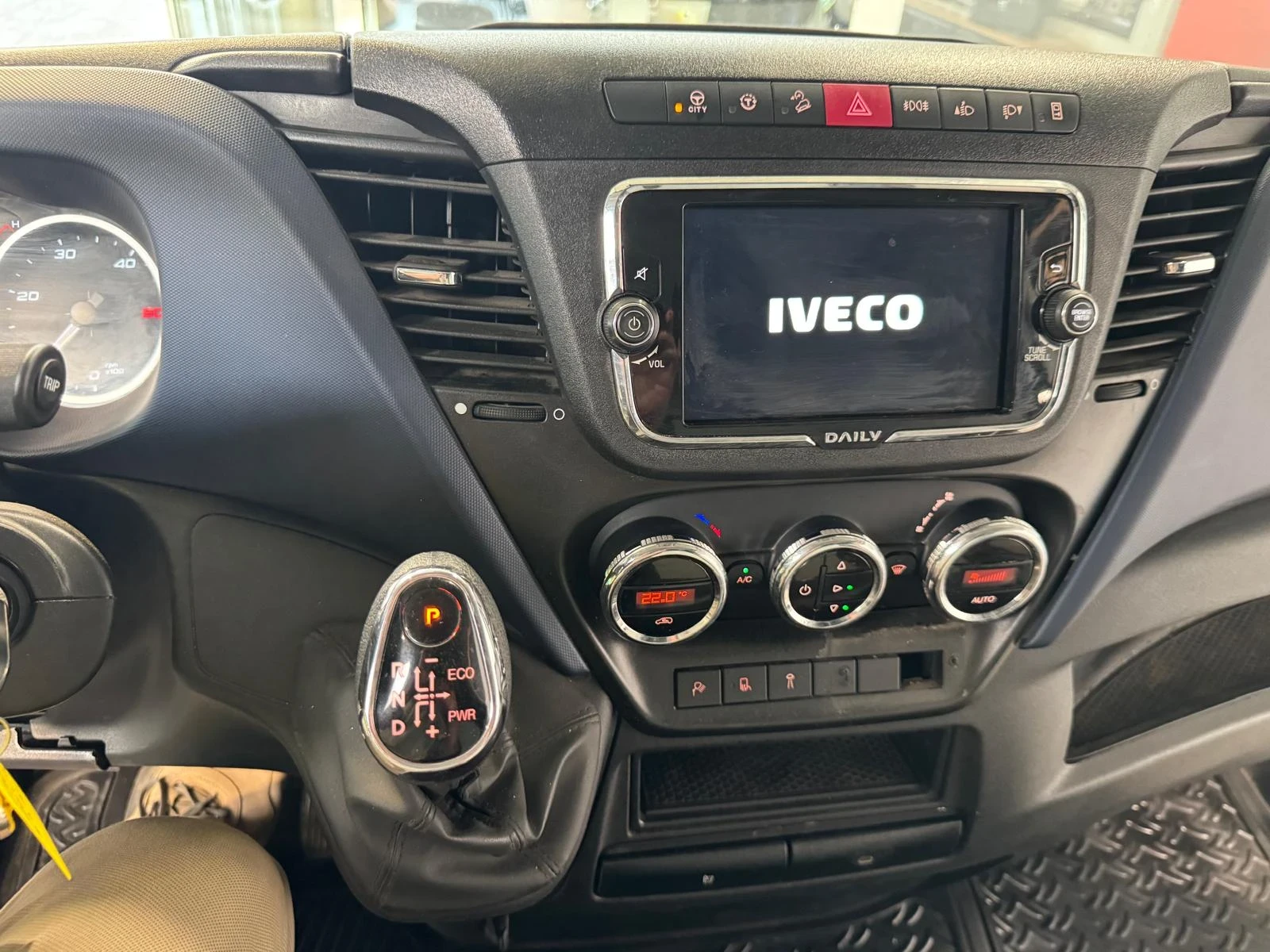 Iveco 35c18, снимка 13 - Бусове и автобуси - 55839256