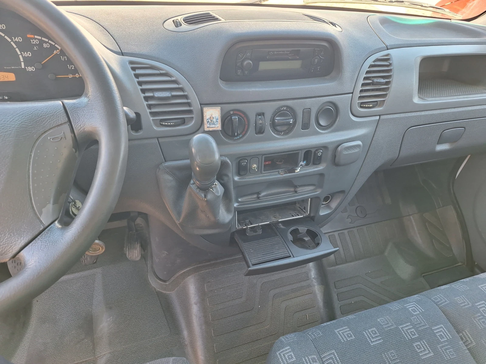 Mercedes-Benz 313, снимка 12 - Бусове и автобуси - 55980351