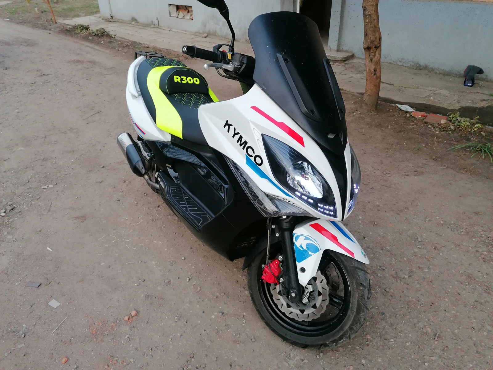Kymco Xciting 300R, снимка 6 - Мотоциклети и мототехника - 55685481