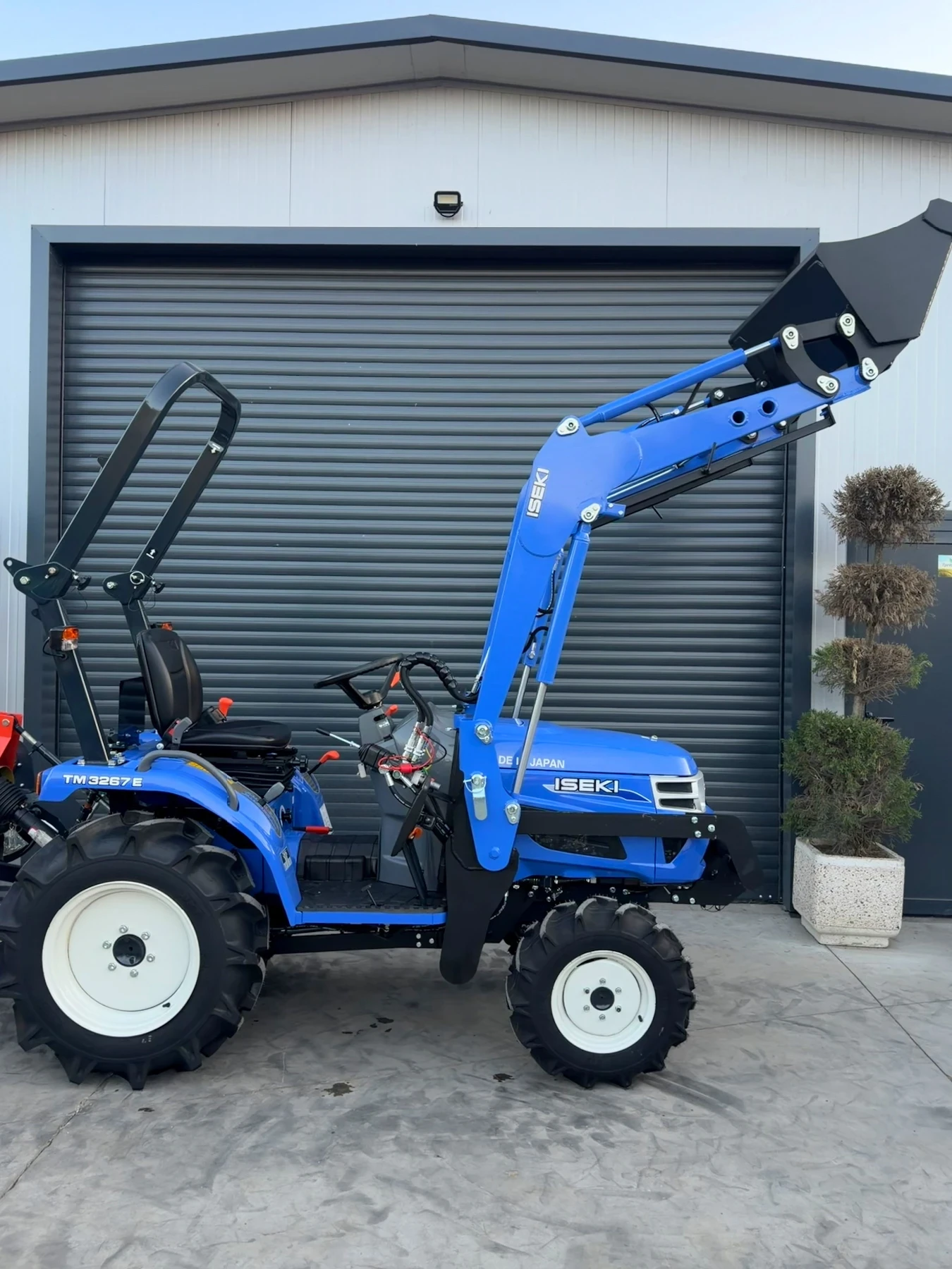 Трактор ISEKI ТМ3267, снимка 7 - Селскостопанска техника - 56298529
