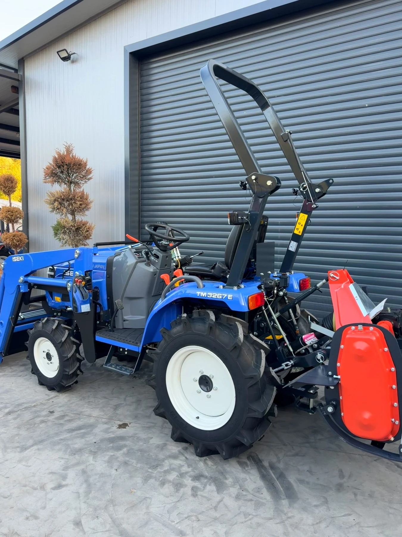 Трактор ISEKI ТМ3267, снимка 12 - Селскостопанска техника - 56298529