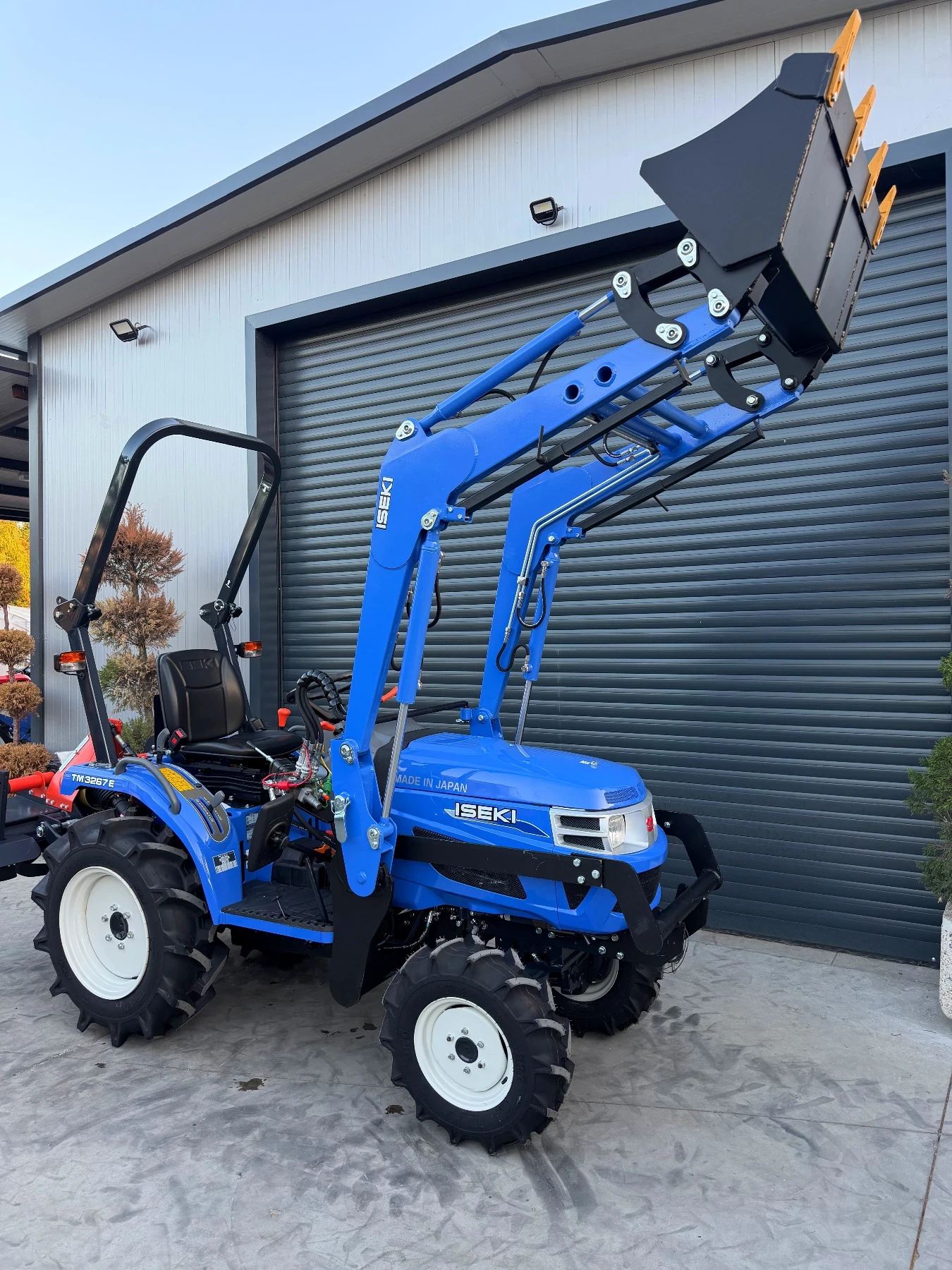 Трактор ISEKI ТМ3267, снимка 6 - Селскостопанска техника - 56298529