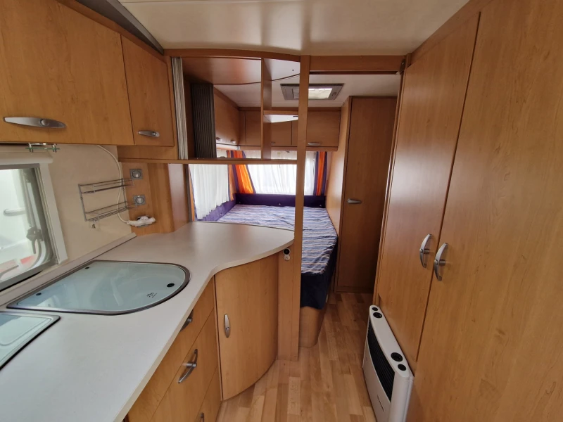 Каравана Knaus Sudwind 500 Швейцария, снимка 8 - Каравани и кемпери - 52533045