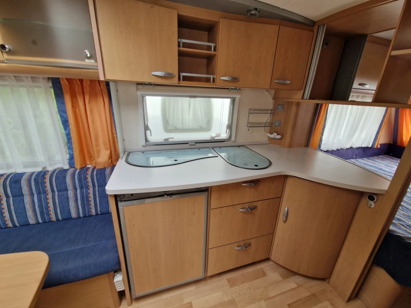 Каравана Knaus Sudwind 500 Швейцария, снимка 9 - Каравани и кемпери - 52533045