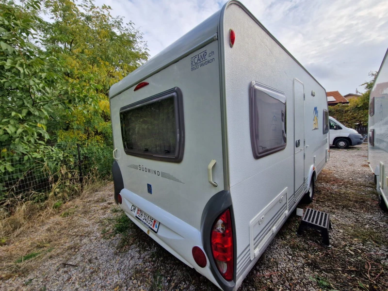 Каравана Knaus Sudwind 500 Швейцария, снимка 4 - Каравани и кемпери - 52533045
