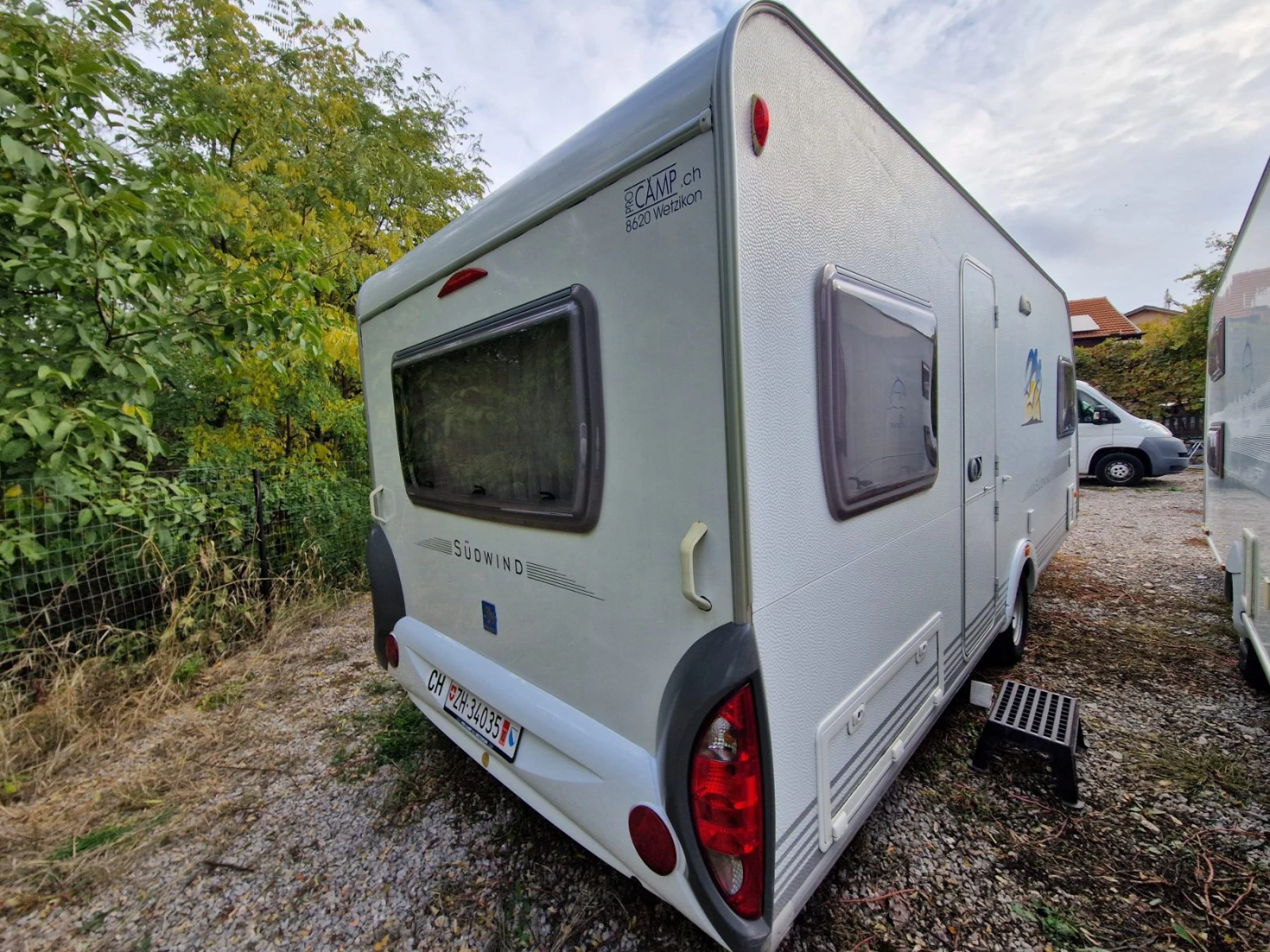 Каравана Knaus Sudwind 500 Швейцария - изображение 4