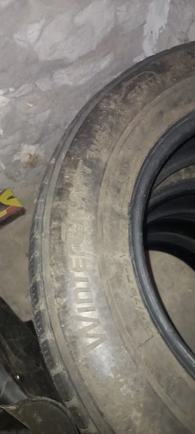 Гуми Зимни 215/70R16, снимка 8