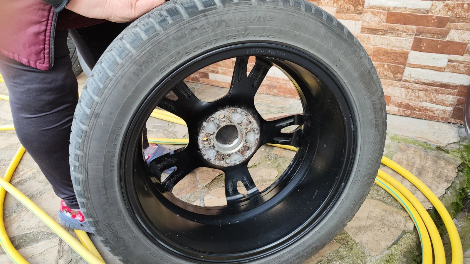 ���� � ������ 215/50R17 �� Hyundai Kona | Mobile.bg � ����������� 4