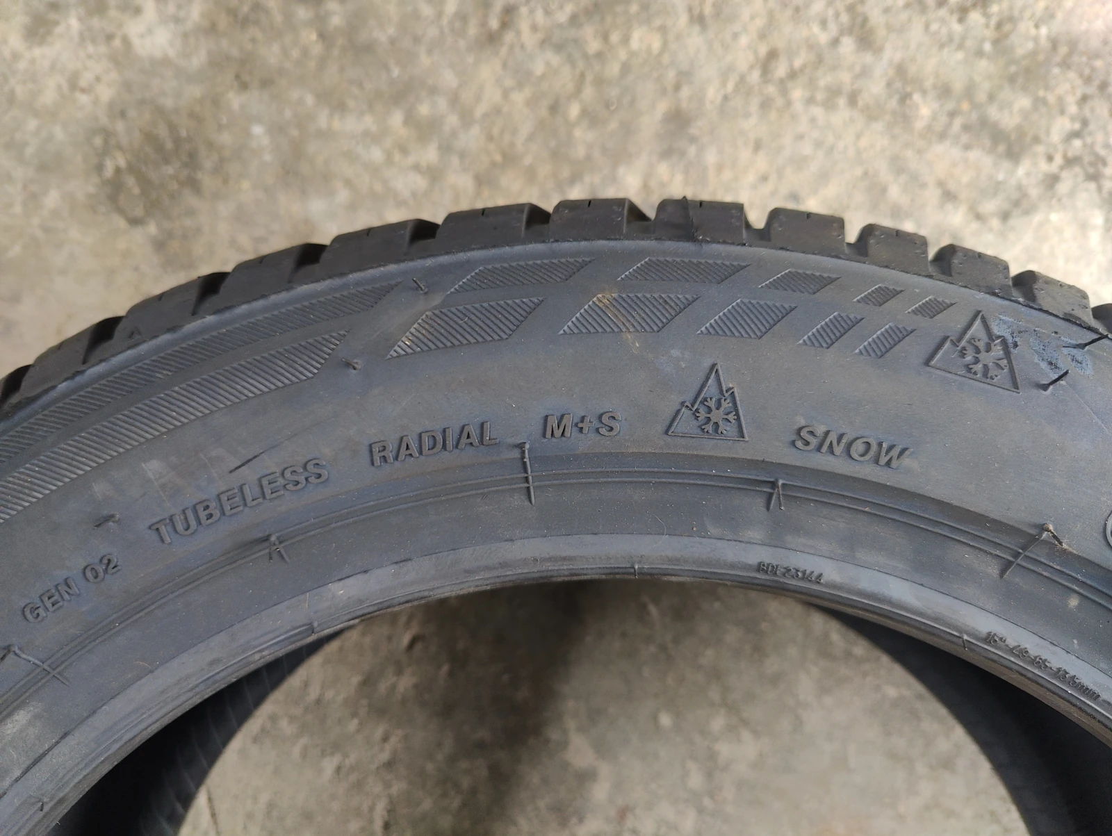Гуми Всесезонни 185/55R15, снимка 8 - Гуми и джанти - 55156596