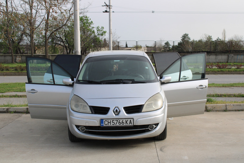 Renault Scenic, снимка 14 - Автомобили и джипове - 45827885