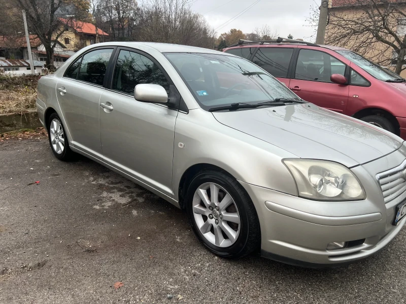 Toyota Avensis 1.8 i, снимка 5 - Автомобили и джипове - 48003433