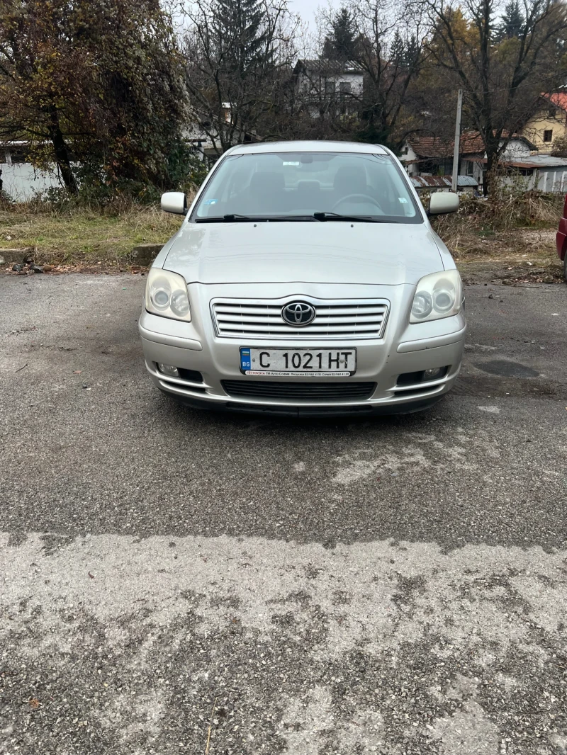 Toyota Avensis 1.8 i, снимка 4 - Автомобили и джипове - 48003433