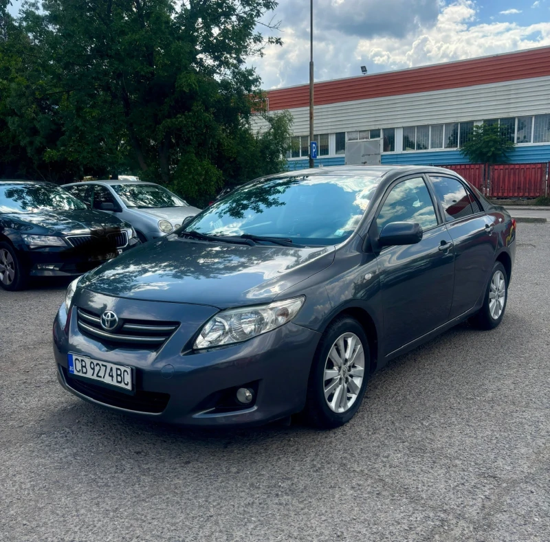 Toyota Corolla 1.6i, снимка 2 - Автомобили и джипове - 51229323