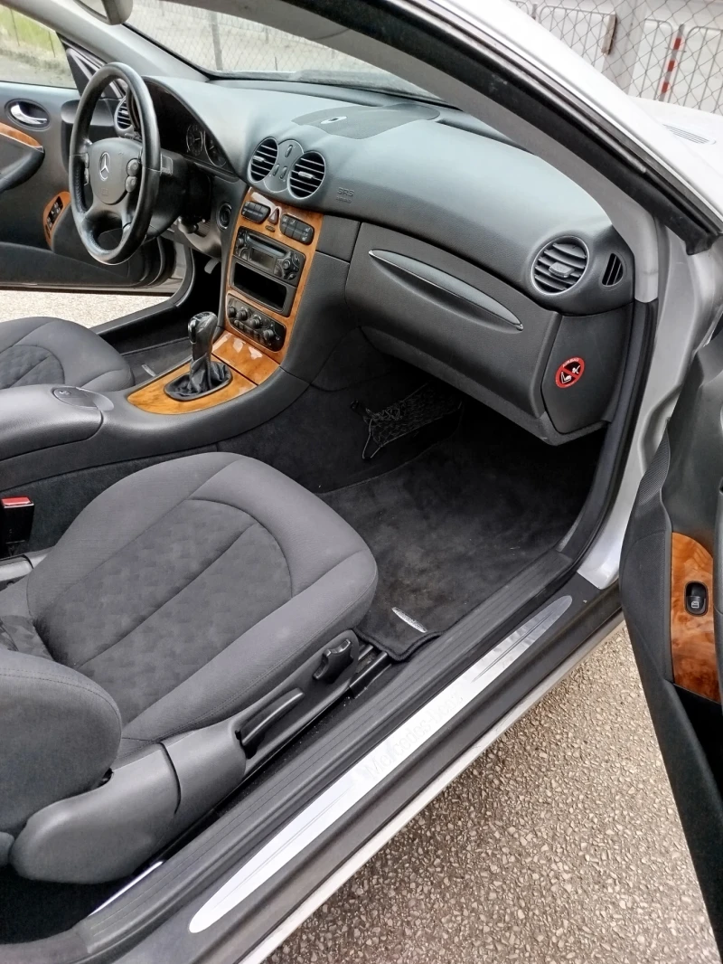 Mercedes-Benz CLK 200 Kompresor, снимка 4 - Автомобили и джипове - 51995314