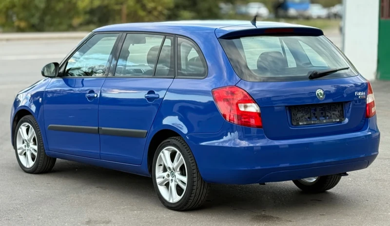 Skoda Fabia 1.2i 70кс * Климатроник* , снимка 4 - Автомобили и джипове - 52162750
