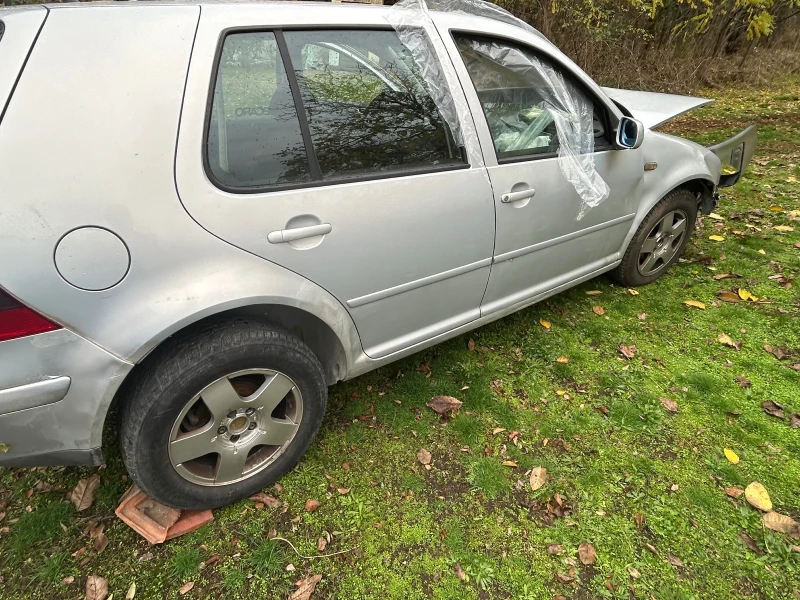VW Golf, снимка 9 - Автомобили и джипове - 52341301