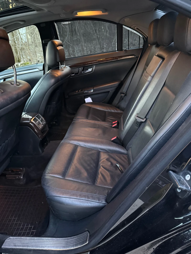 Mercedes-Benz S 350 d L* AMG* DIST+ * NICHT* LINE* ВАКУМ* МЪРТВА ТОЧКА, снимка 14 - Автомобили и джипове - 53538189