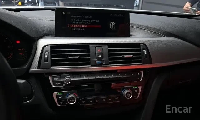 BMW 330 M Sport Shadow, снимка 10 - Автомобили и джипове - 53199983