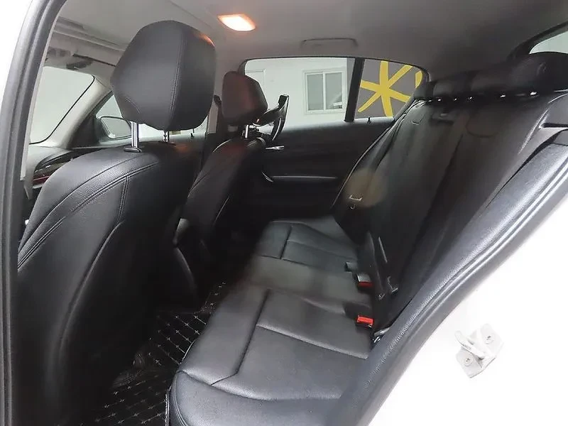 BMW 118 D Sports 5-Door, снимка 9 - Автомобили и джипове - 55830551