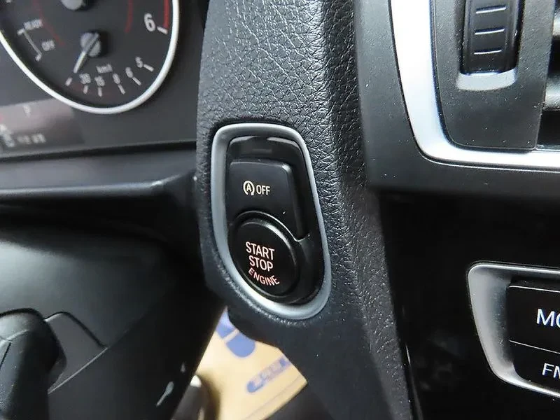 BMW 118 D Sports 5-Door, снимка 15 - Автомобили и джипове - 55830551