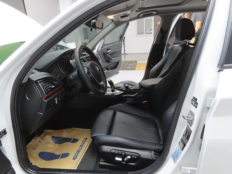 BMW 118 D Sports 5-Door, снимка 11 - Автомобили и джипове - 55830551