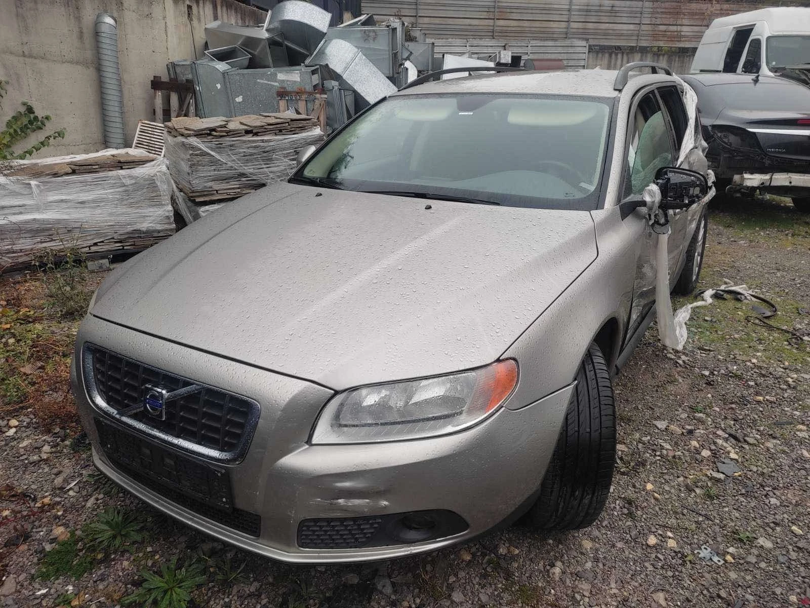 Volvo V70 2.4 на части, снимка 1