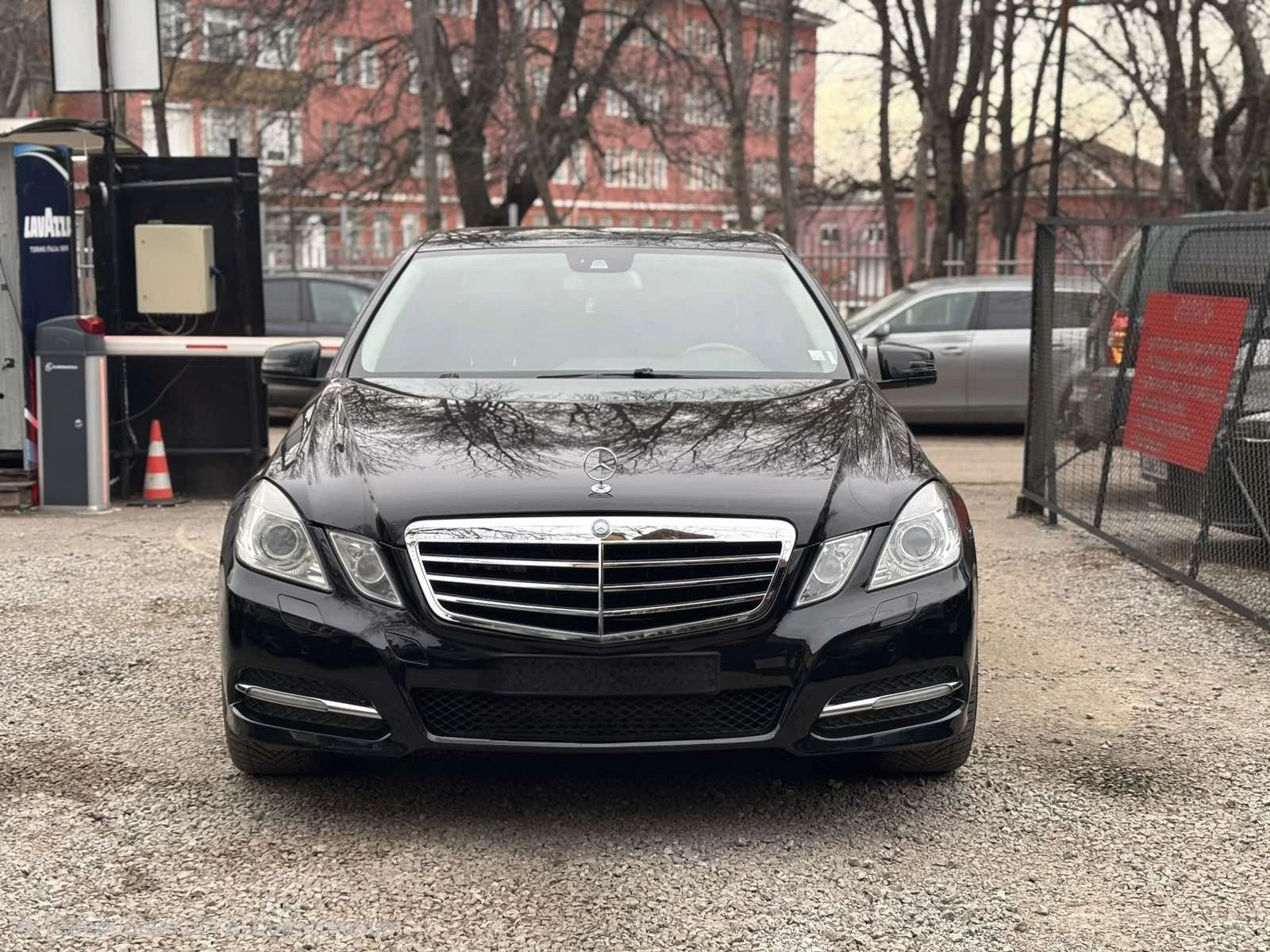 Mercedes-Benz E 350 4Matic, снимка 1