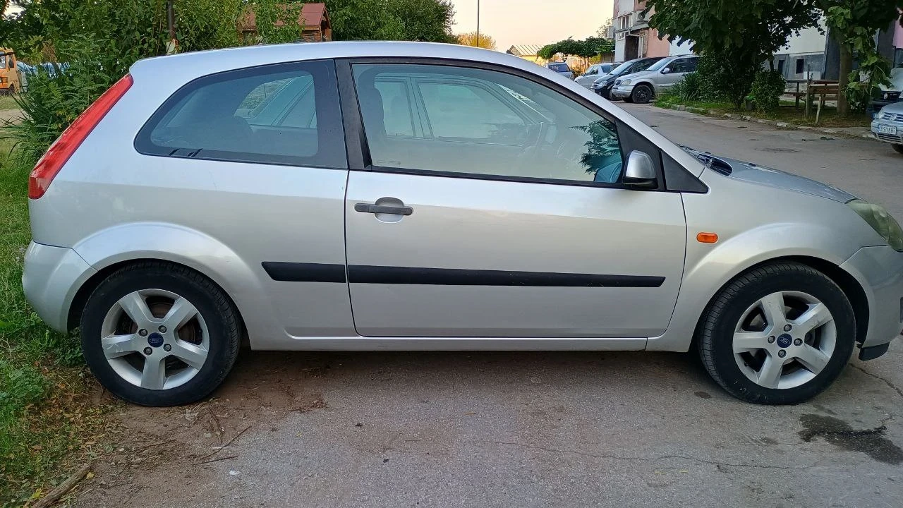 Ford Fiesta 1.25 - изображение 4