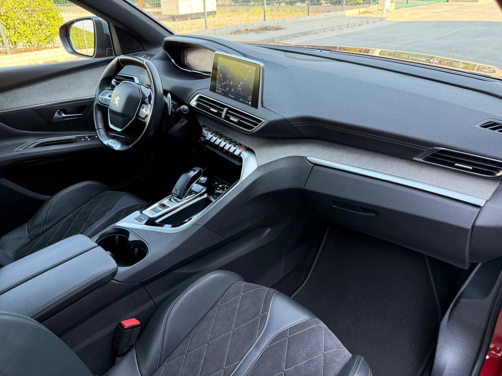 Peugeot 3008 2.0BLUEHDI-2019/GT-LINE 105 000км/ПЪЛ.СЕРВ.ИСТОРИЯ - изображение 8