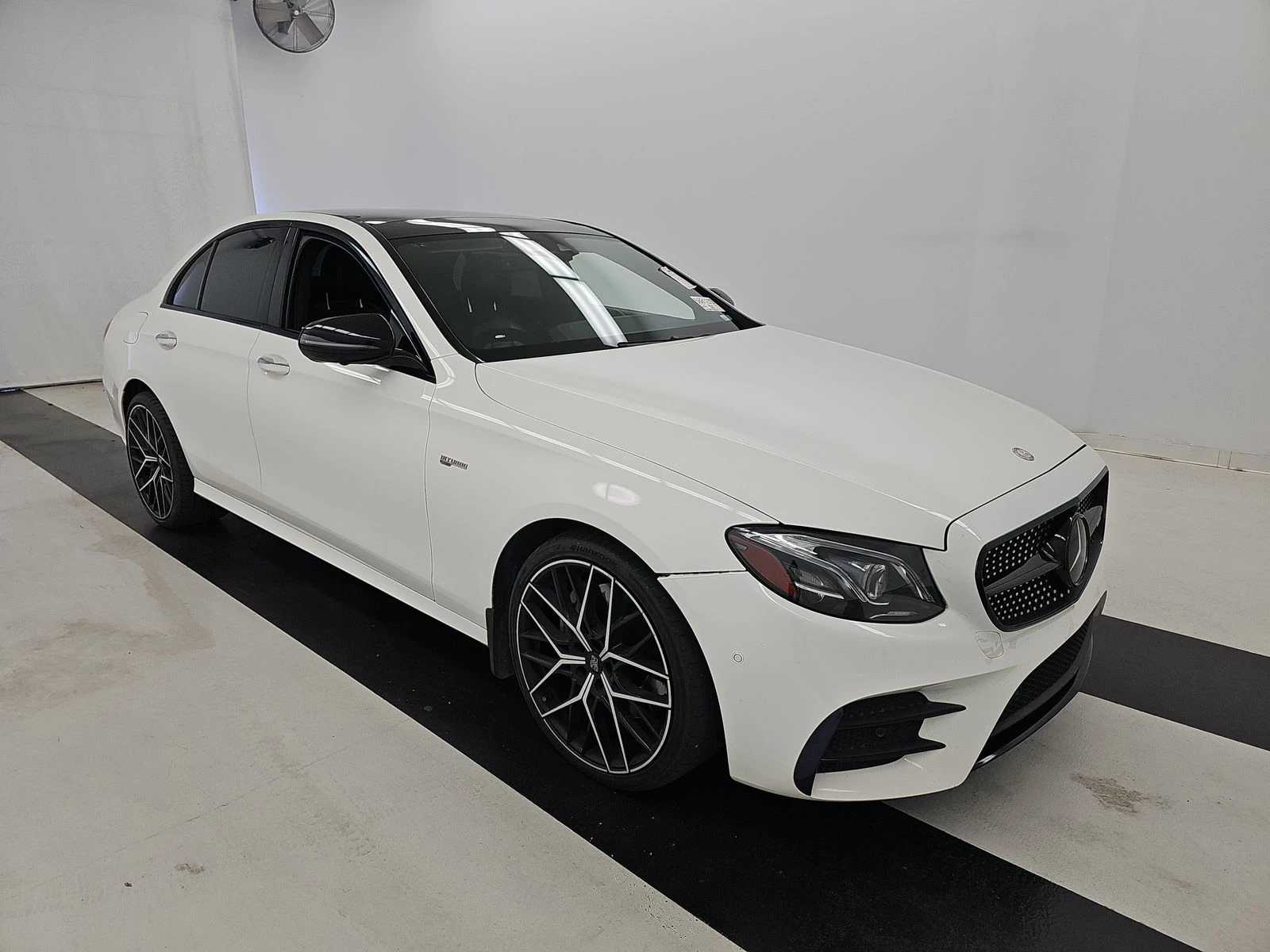 Mercedes-Benz E 43 AMG DIGITAL* BURMASTER* DISTRONIK* МАСАЖ* ОБДУХ* 360*  - изображение 3