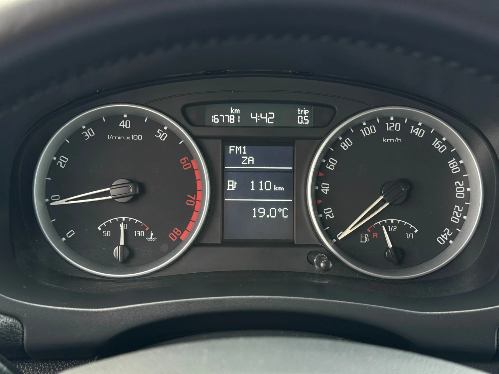 Skoda Fabia 1.2i 70 * *  | Mobile.bg   15