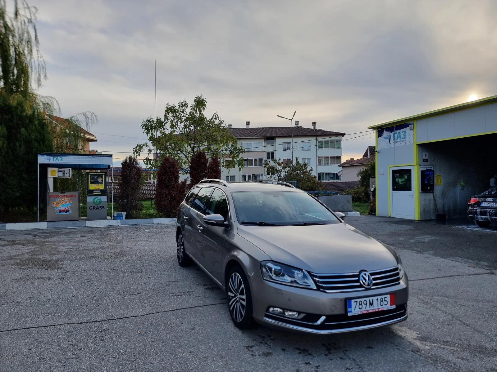 VW Passat 2.TDI* AVTOMAT* LED*  | Mobile.bg   4