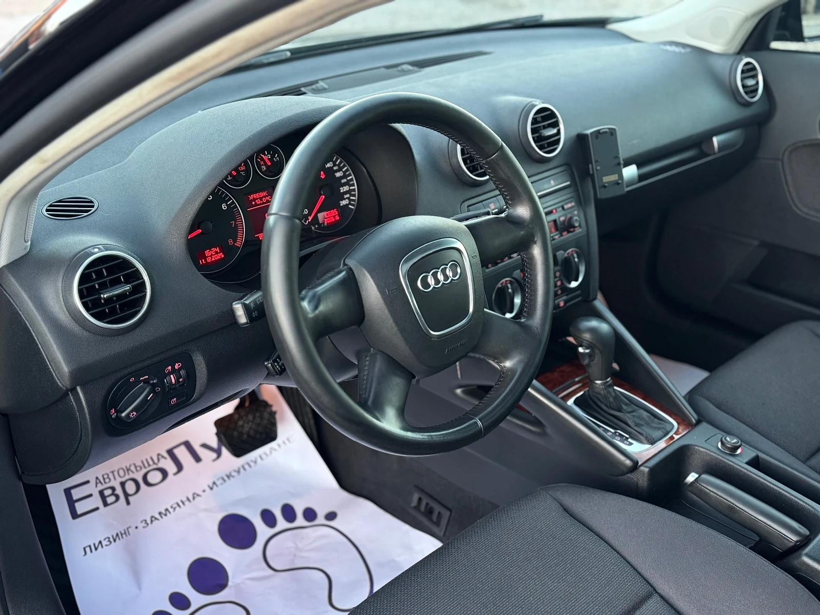 Audi A3 1.6i 102кс АВТОМАТИК ПАНОРАМА ПЕРФЕКТНА  - изображение 10