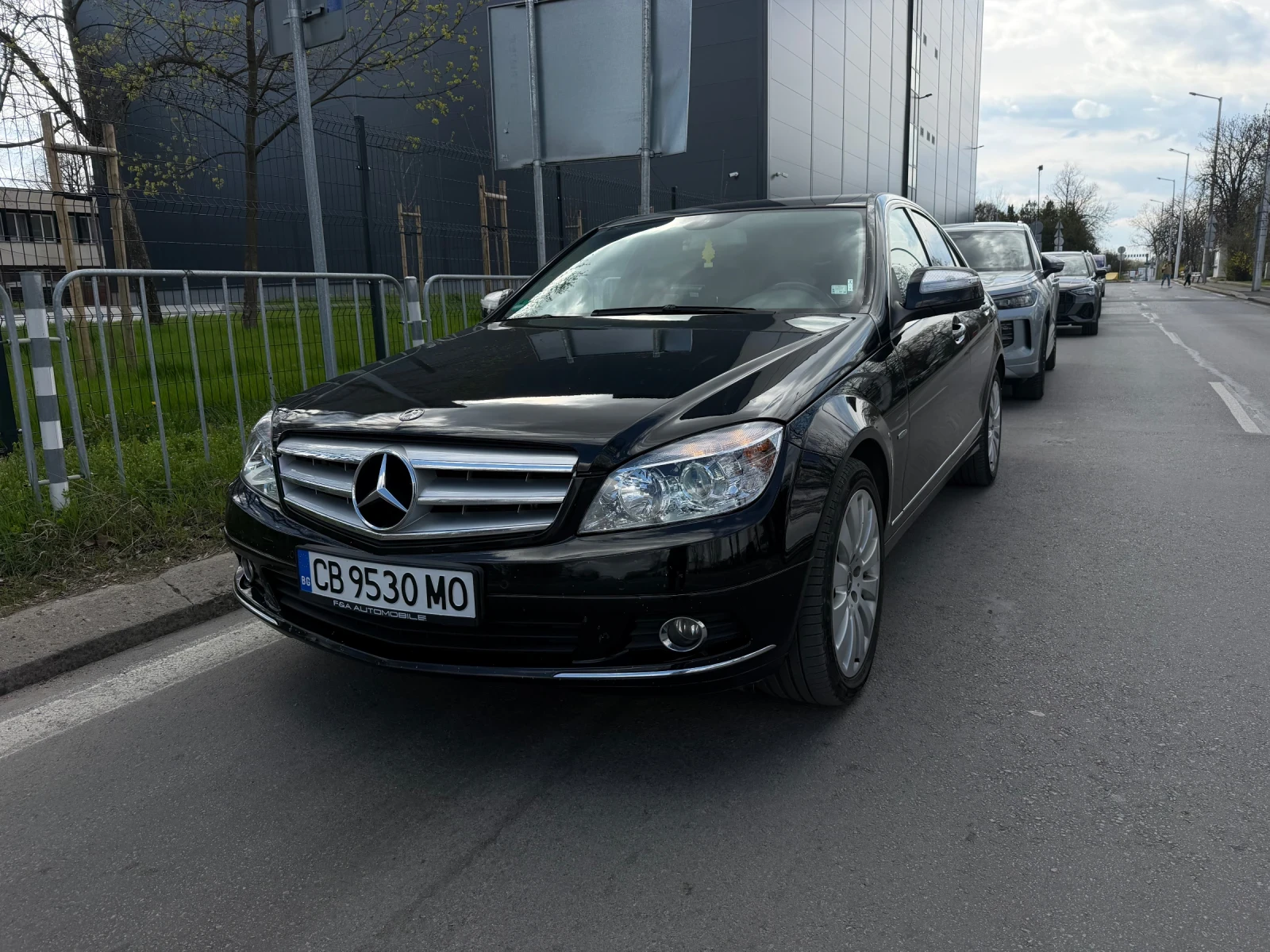 Mercedes-Benz C 320, снимка 2 - Автомобили и джипове - 53930372